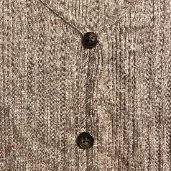 Buttoned Half Sleeve Shirt - Picture 2 of 5